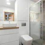 Modern Grey Close To The Centre Of Perfect For Remote Work By Renters شقة *