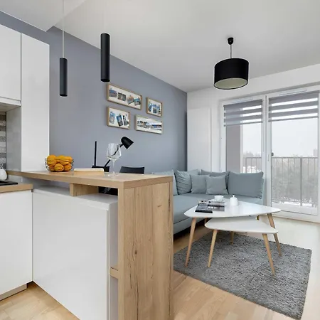 Modern Grey Close To The Centre Of Perfect For Remote Work By Renters *