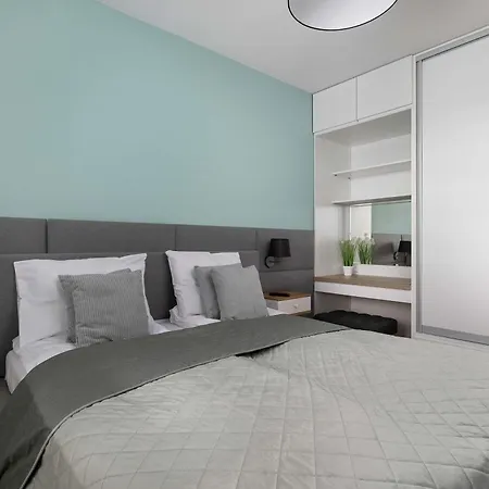 Apartamento Modern Grey Close To The Centre Of Perfect For Remote Work By Renters