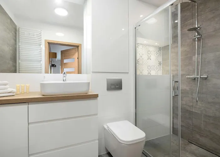 Modern Grey Close To The Centre Of Perfect For Remote Work By Renters Appartement *